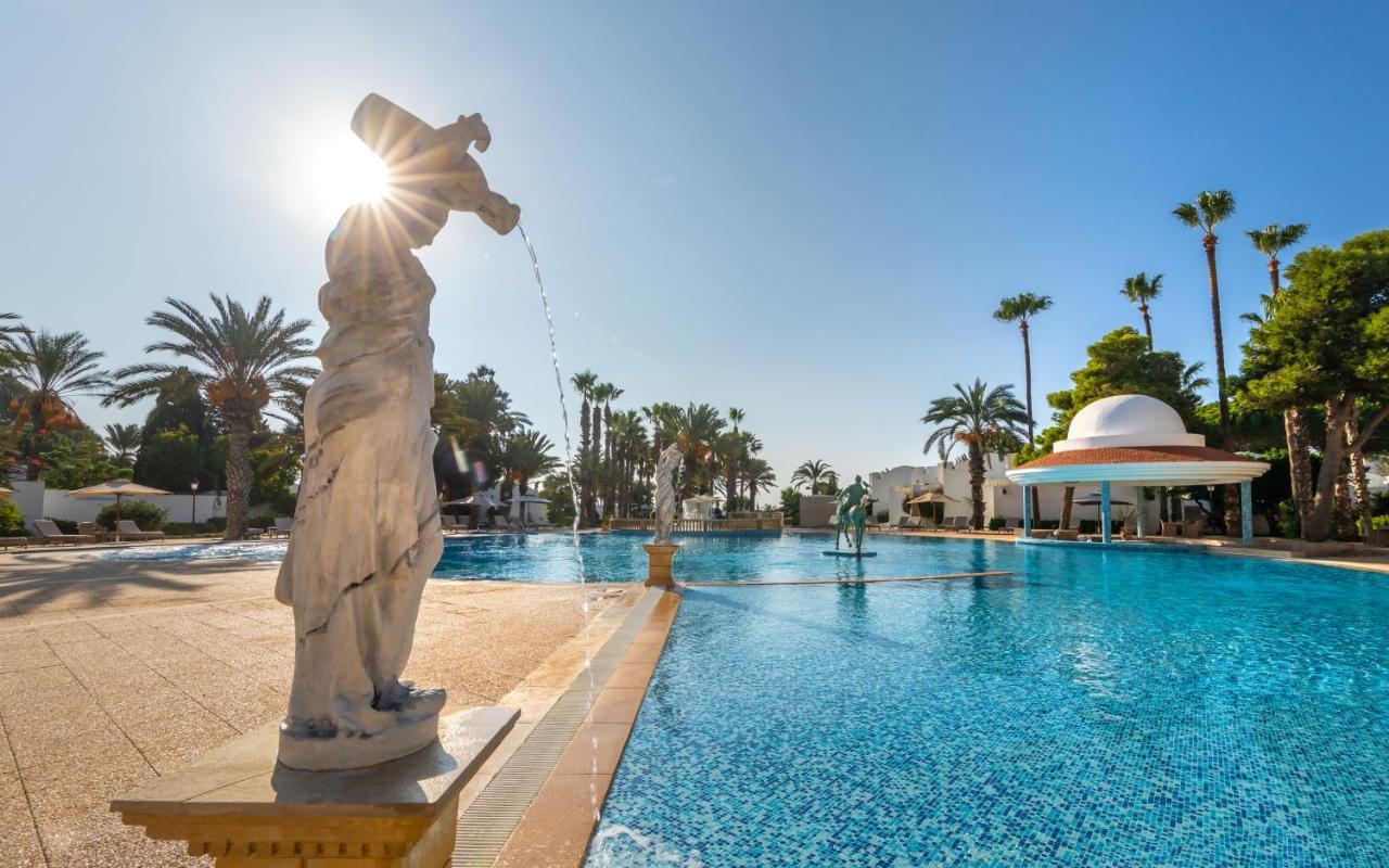 Steigenberger Marhaba Thalasso Hammamet Esterno foto The swimming pool at the hotel