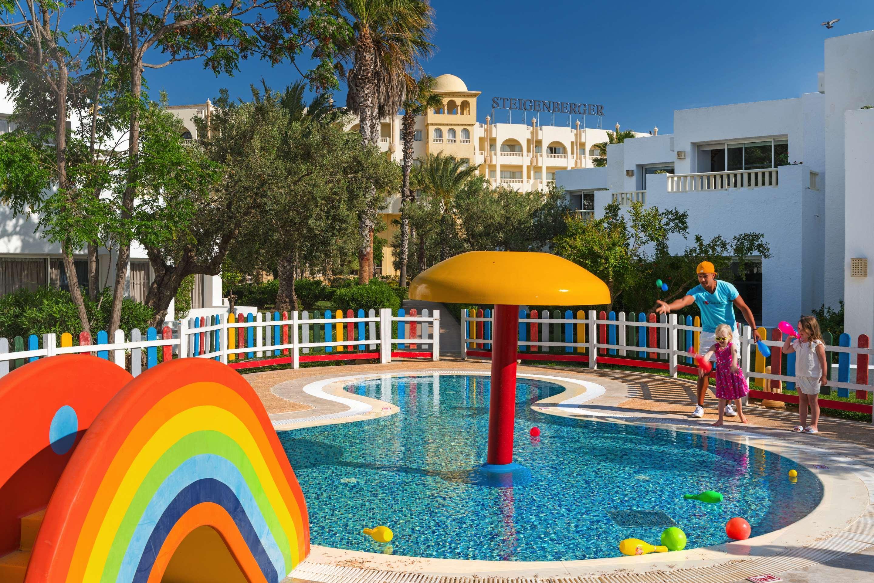Steigenberger Marhaba Thalasso Hammamet Esterno foto The swimming pool at the hotel