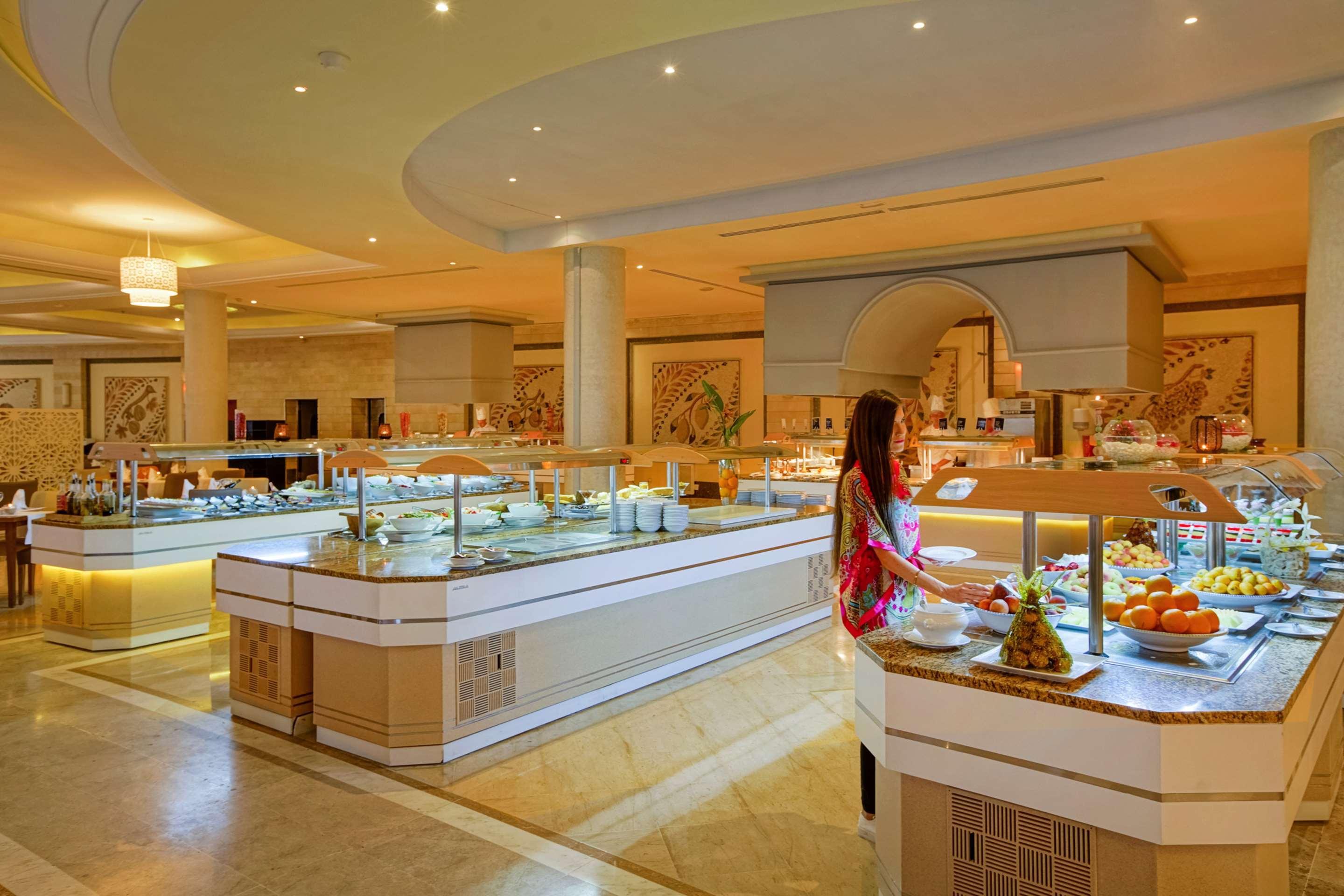 Steigenberger Marhaba Thalasso Hammamet Esterno foto Buffet at a hotel